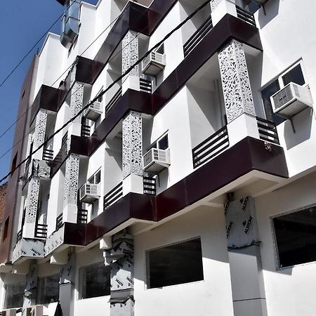 Hotel Rajshree Tanakpur Extérieur photo